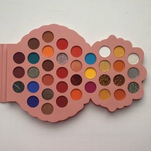 Okalan ETHNIC Doll Palette, 37 Colors Shimmer, Glitter & Matte Pressed Powder